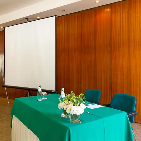 Golden Tulip - Falperra Hotel 4*
