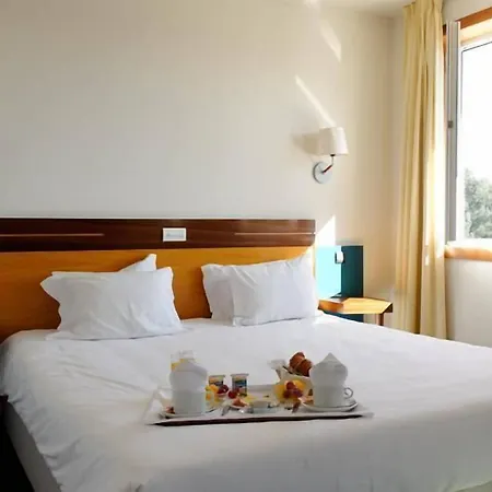 Golden Tulip - Falperra 4*