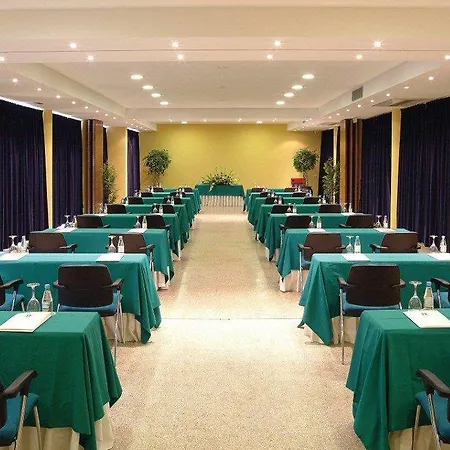 Hotel Golden Tulip - Falperra