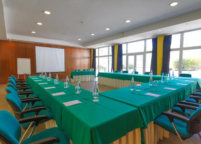 The Lince Отель Брага